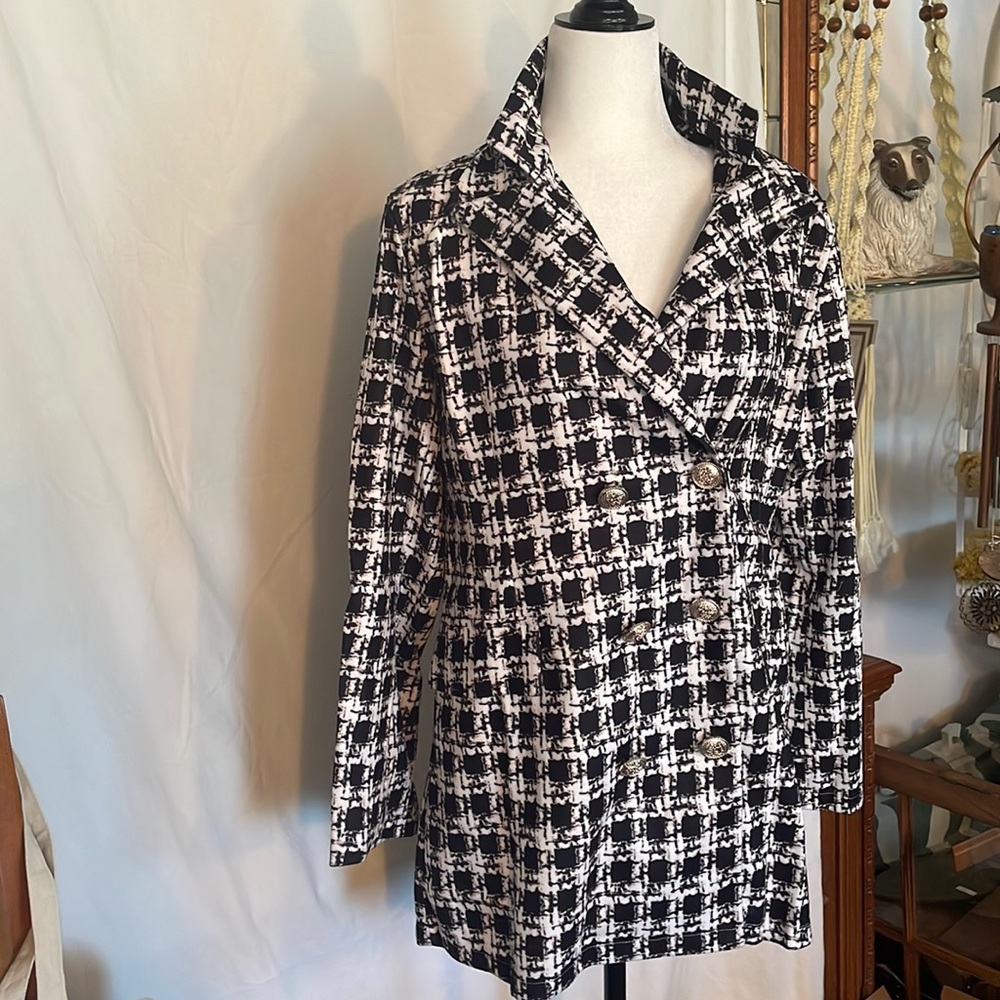 Nwt women’s long line blazer. Fresh out of package.Price Firm!
